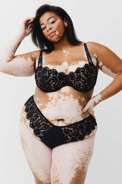 Frisson Lace Lingerie Set Monique Morin