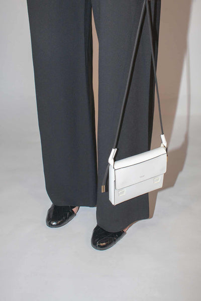 Medium Flap White Leather Pouch domestique